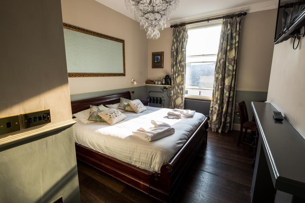 Bed and Breakfast The Royal Oak Рипон Экстерьер фото